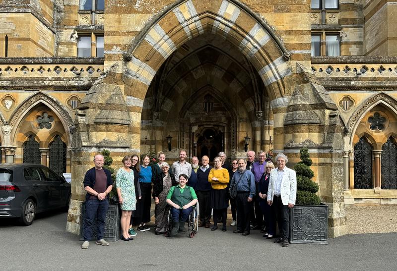 group photo in front of Ettington Park